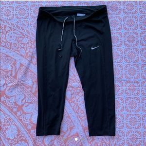 Black Nike leggings